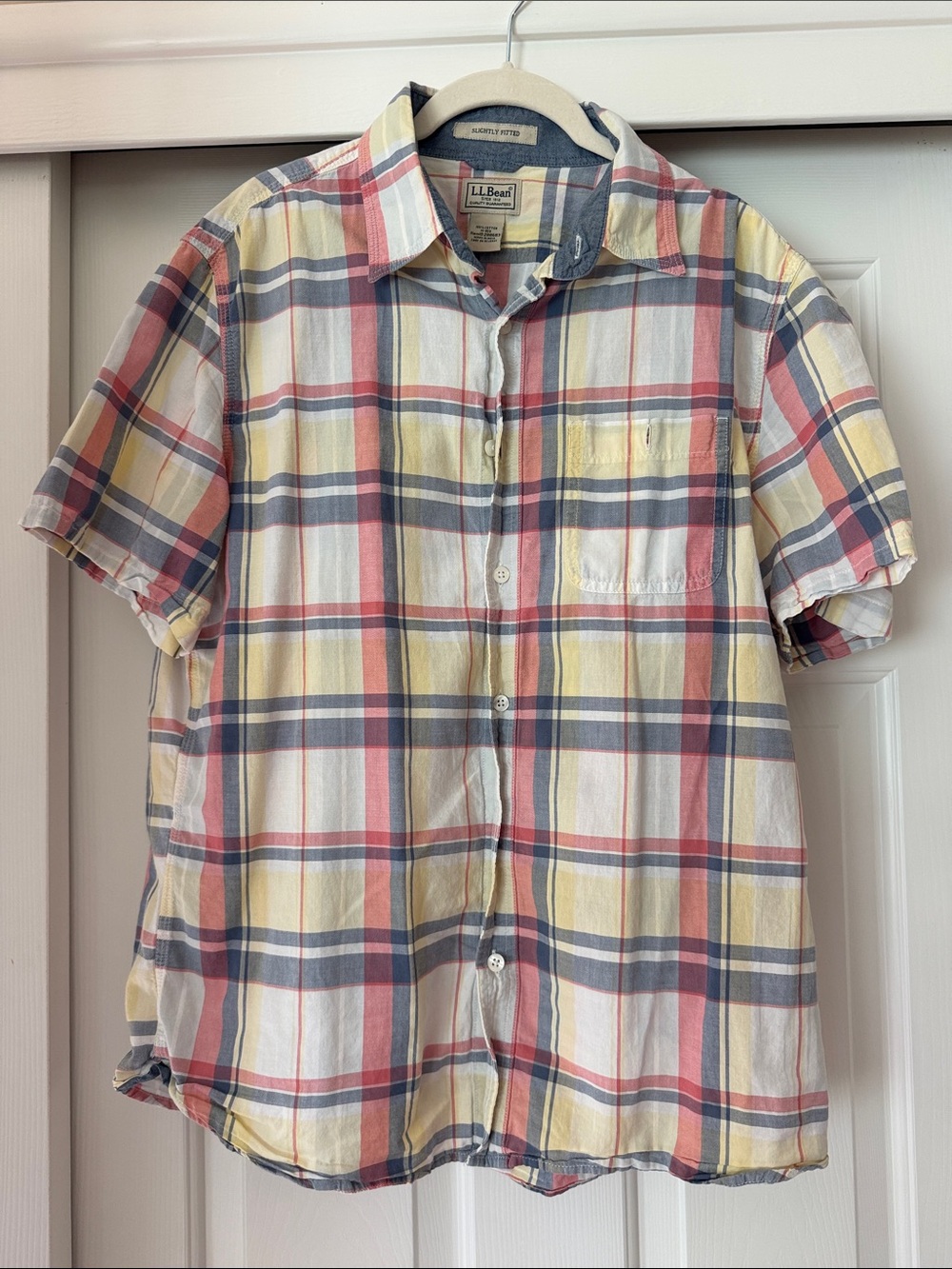 L.L. Bean Men’s Short-Sleeve Plaid Button-up Shirt in Red, Blue, Yellow Sz med